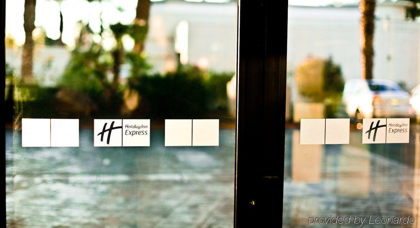 Hampton Inn & Suites Катідрал-Сіті Екстер'єр фото